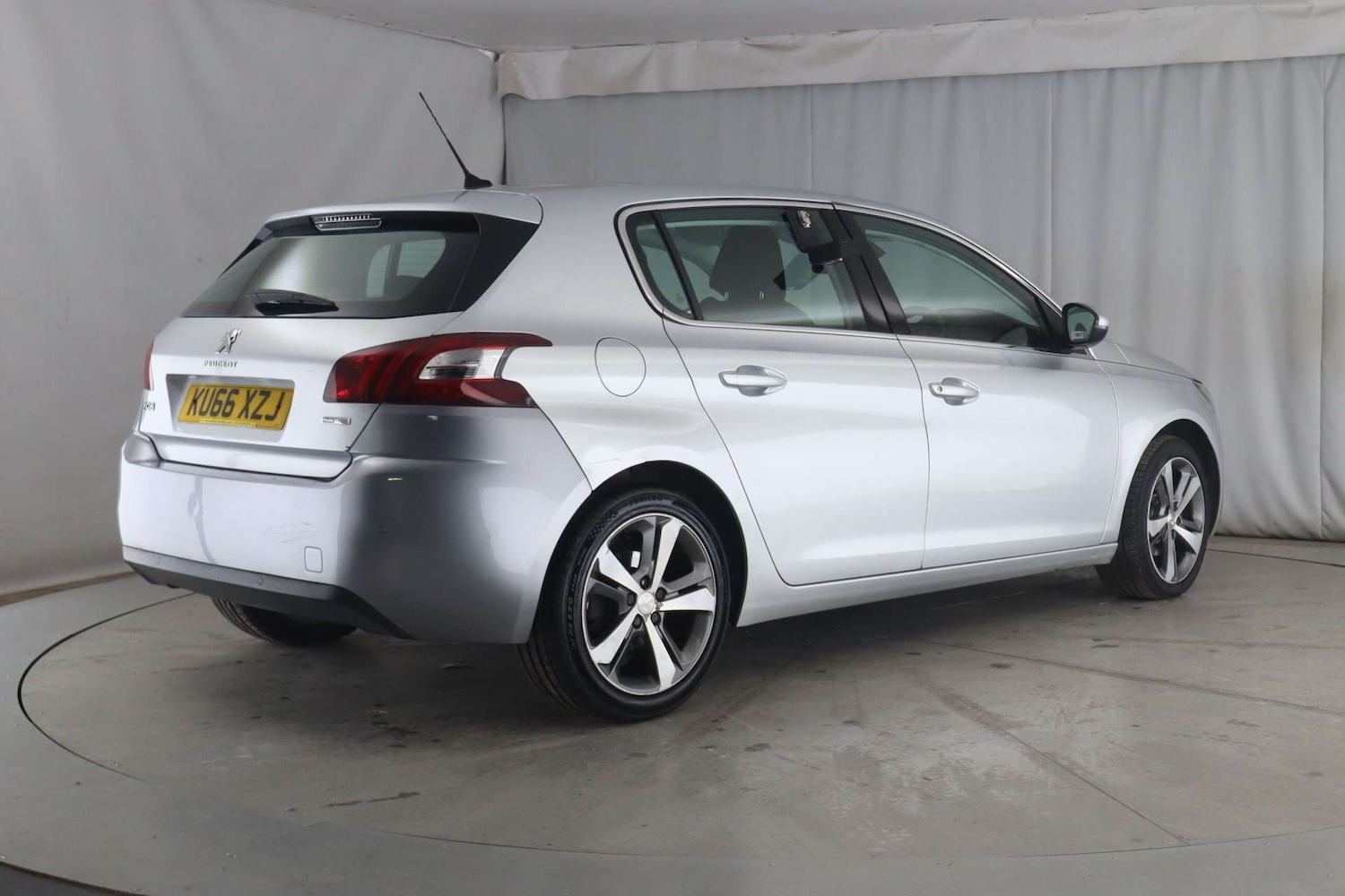 Used Peugeot 308 2016 for sale - 77151163: Photo 8