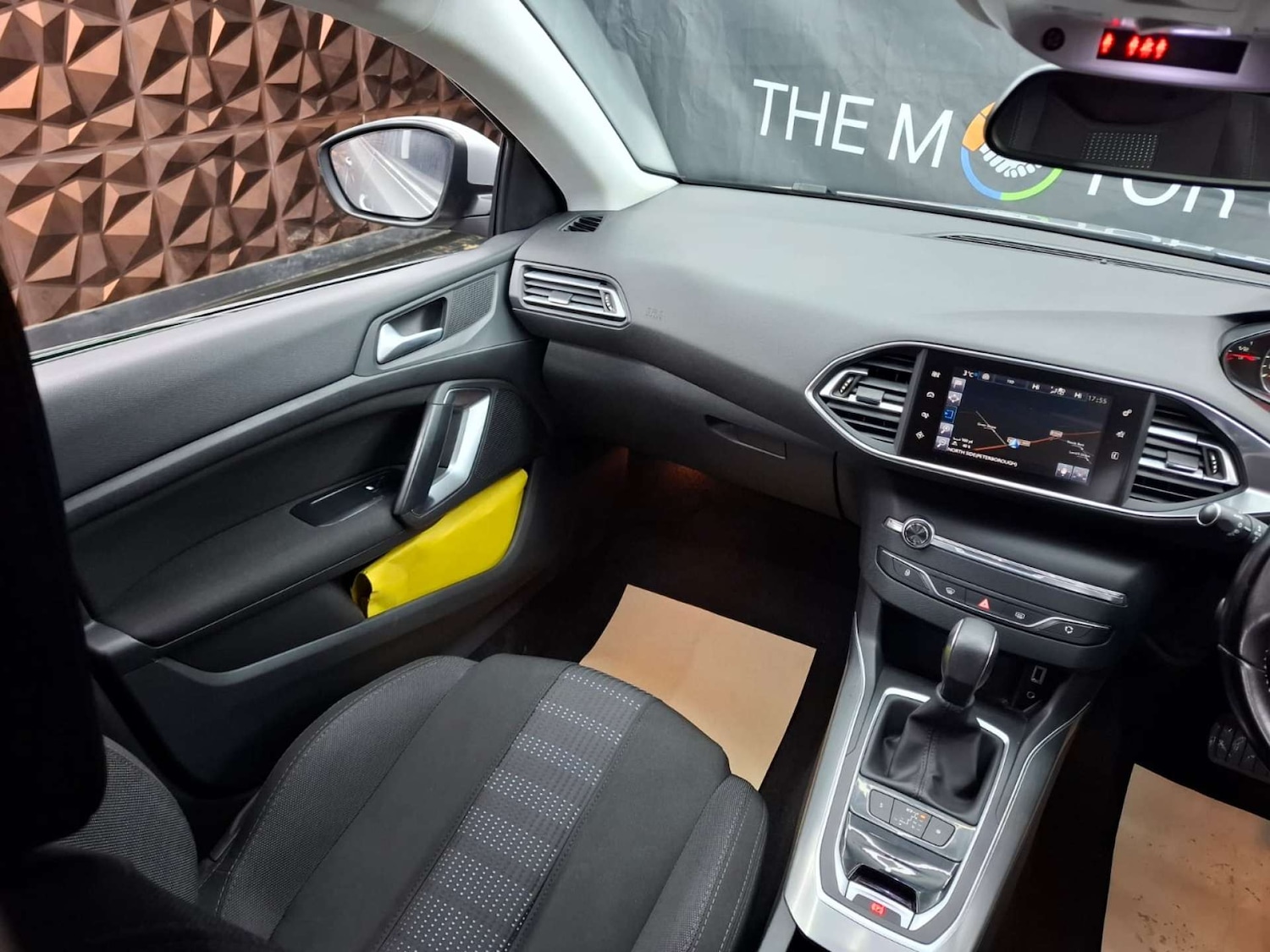 Used Peugeot 308 2016 for sale - 77151163: Photo 9