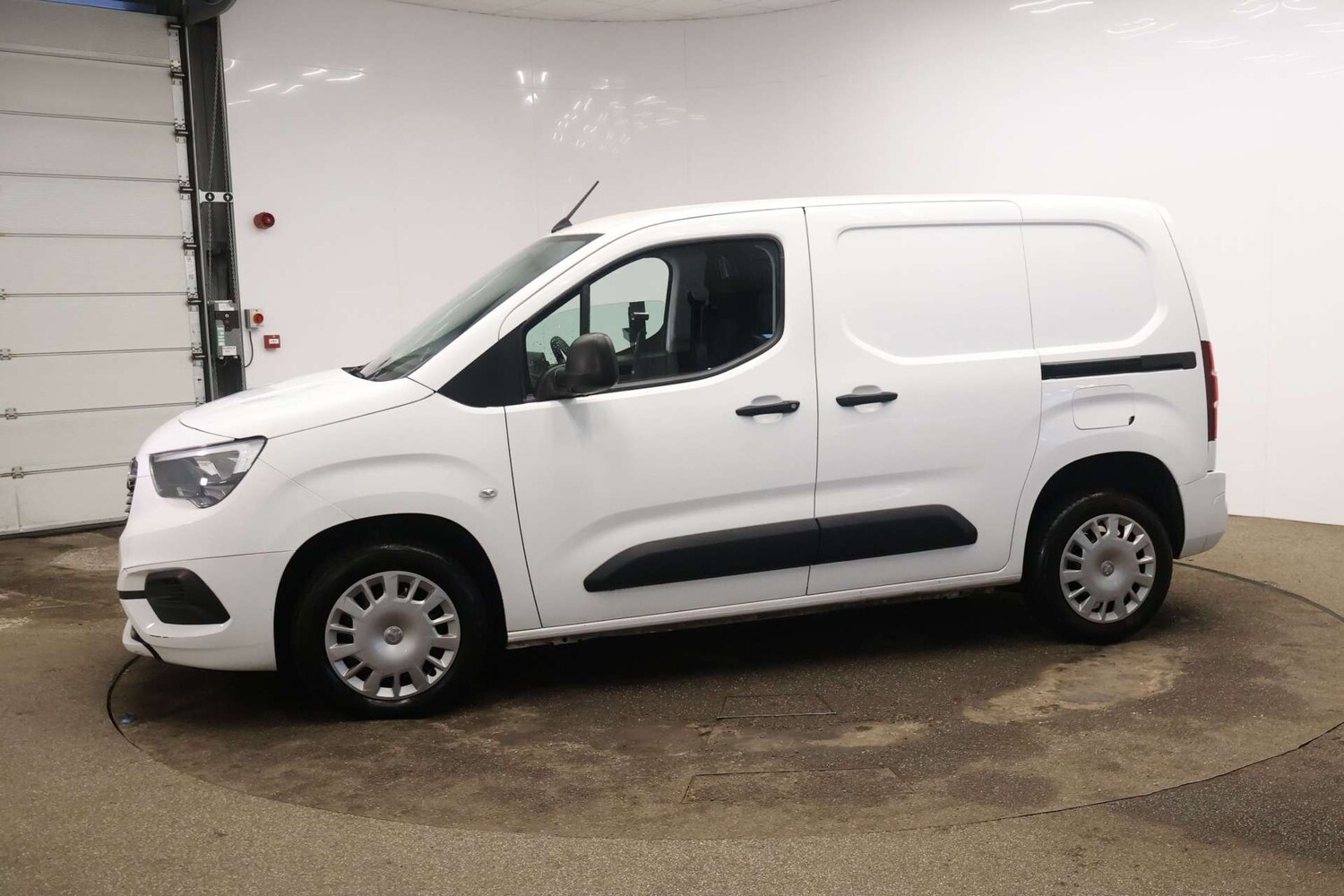 Used Vauxhall Combo 2020 for sale - 77359984: Photo 4
