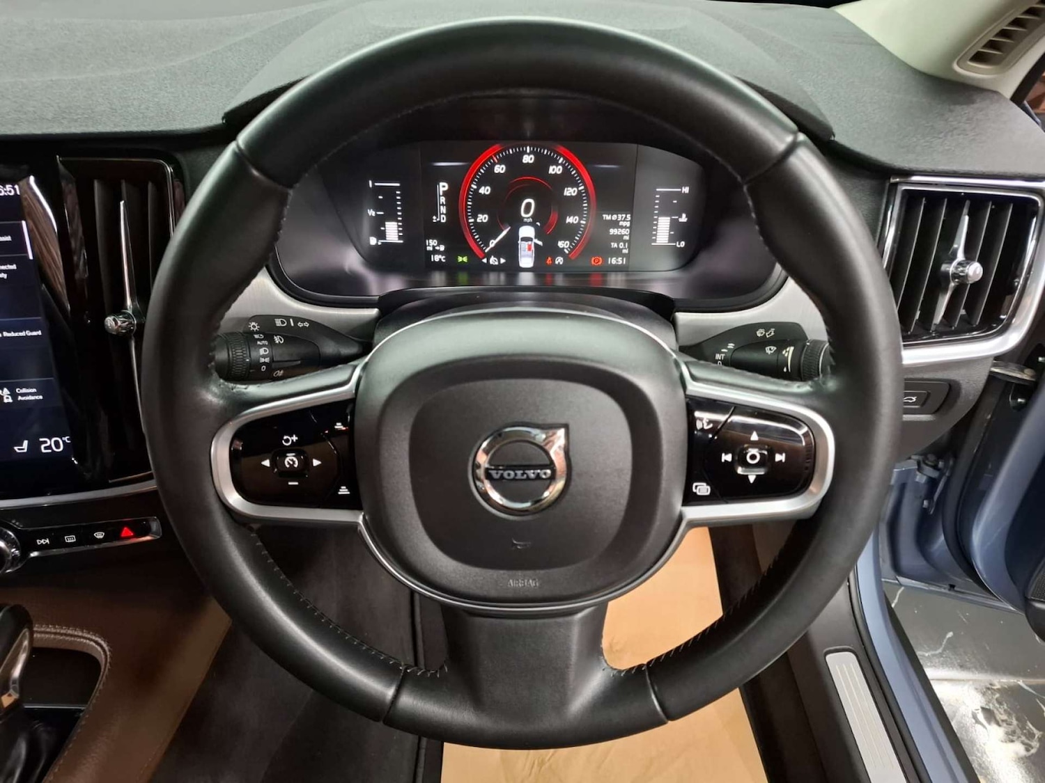 Used Volvo S90 2018 for sale - 76921455: Photo 26