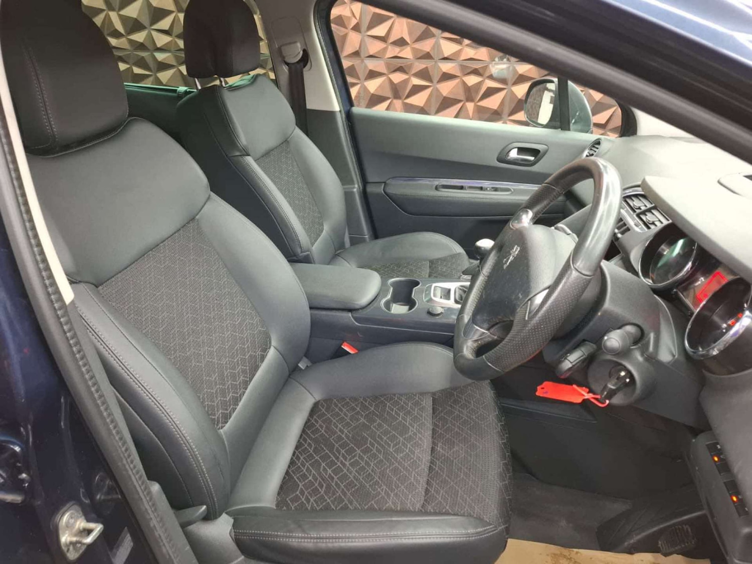 Used Peugeot 3008 2015 for sale - 76921518: Photo 27
