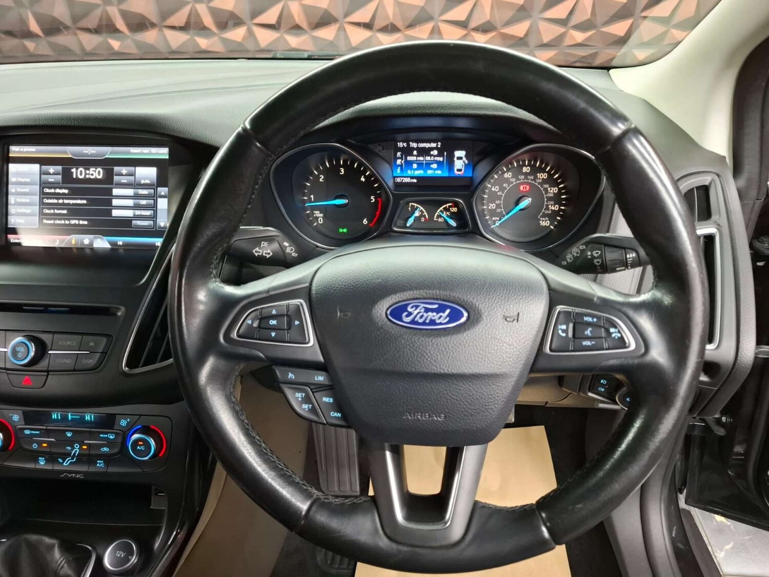 Used Ford Focus 2015 for sale - 76921459: Photo 21