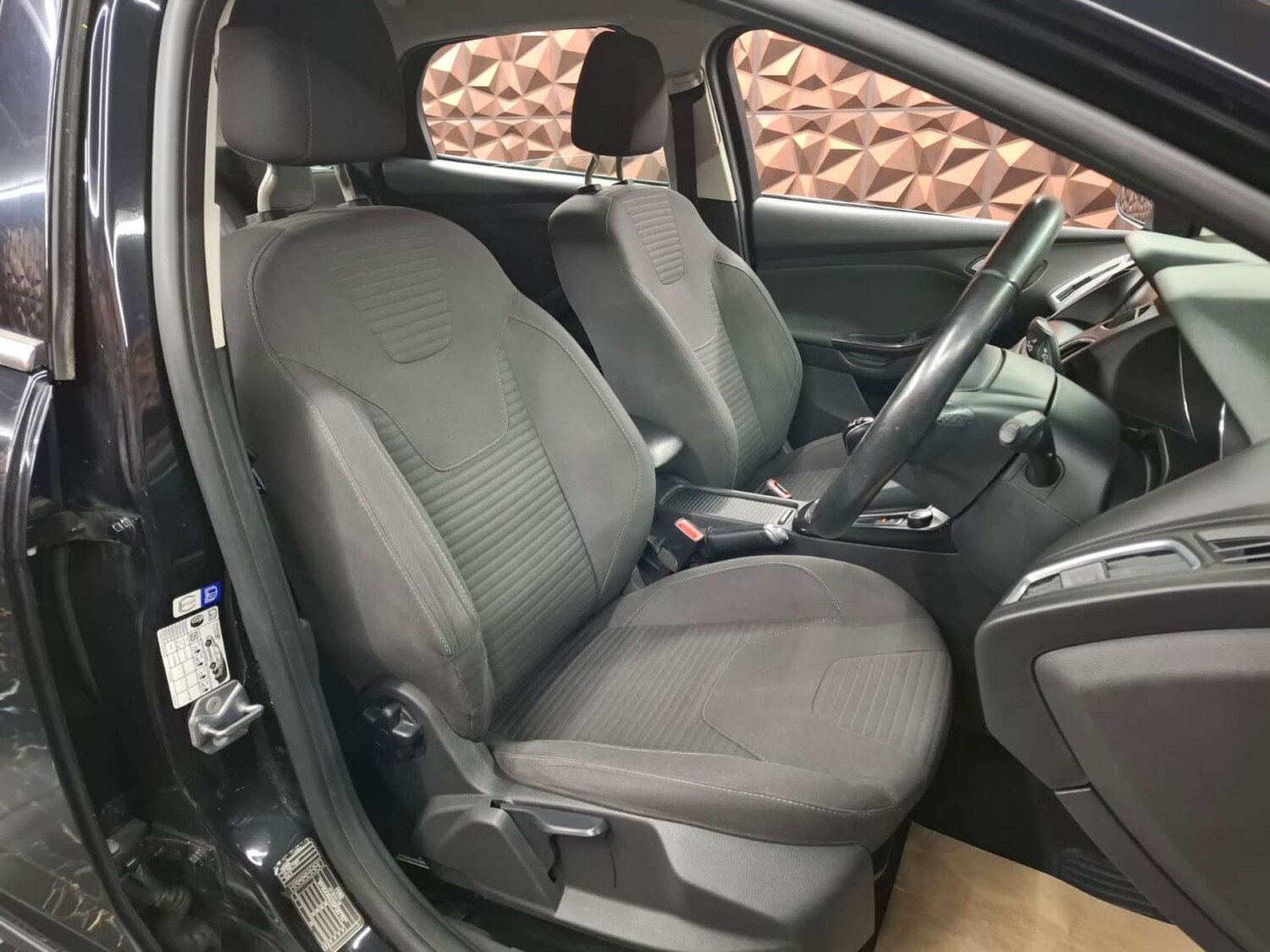 Used Ford Focus 2015 for sale - 76921459: Photo 7