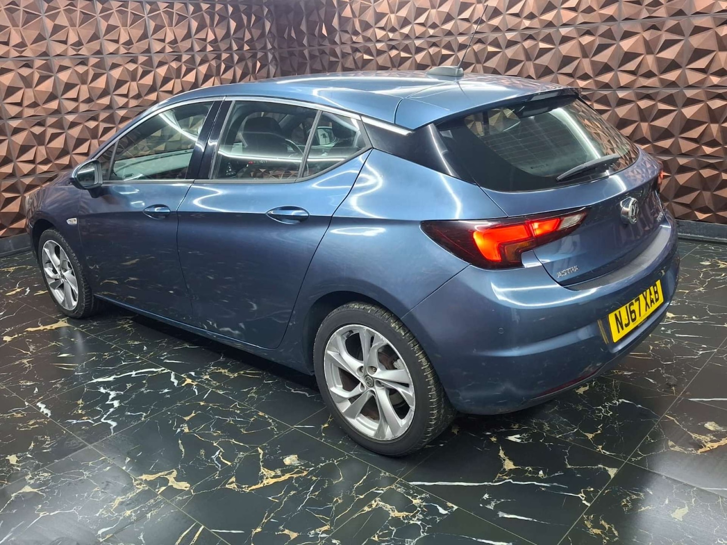 Used Vauxhall Astra 2017 for sale - 77151335: Photo 8