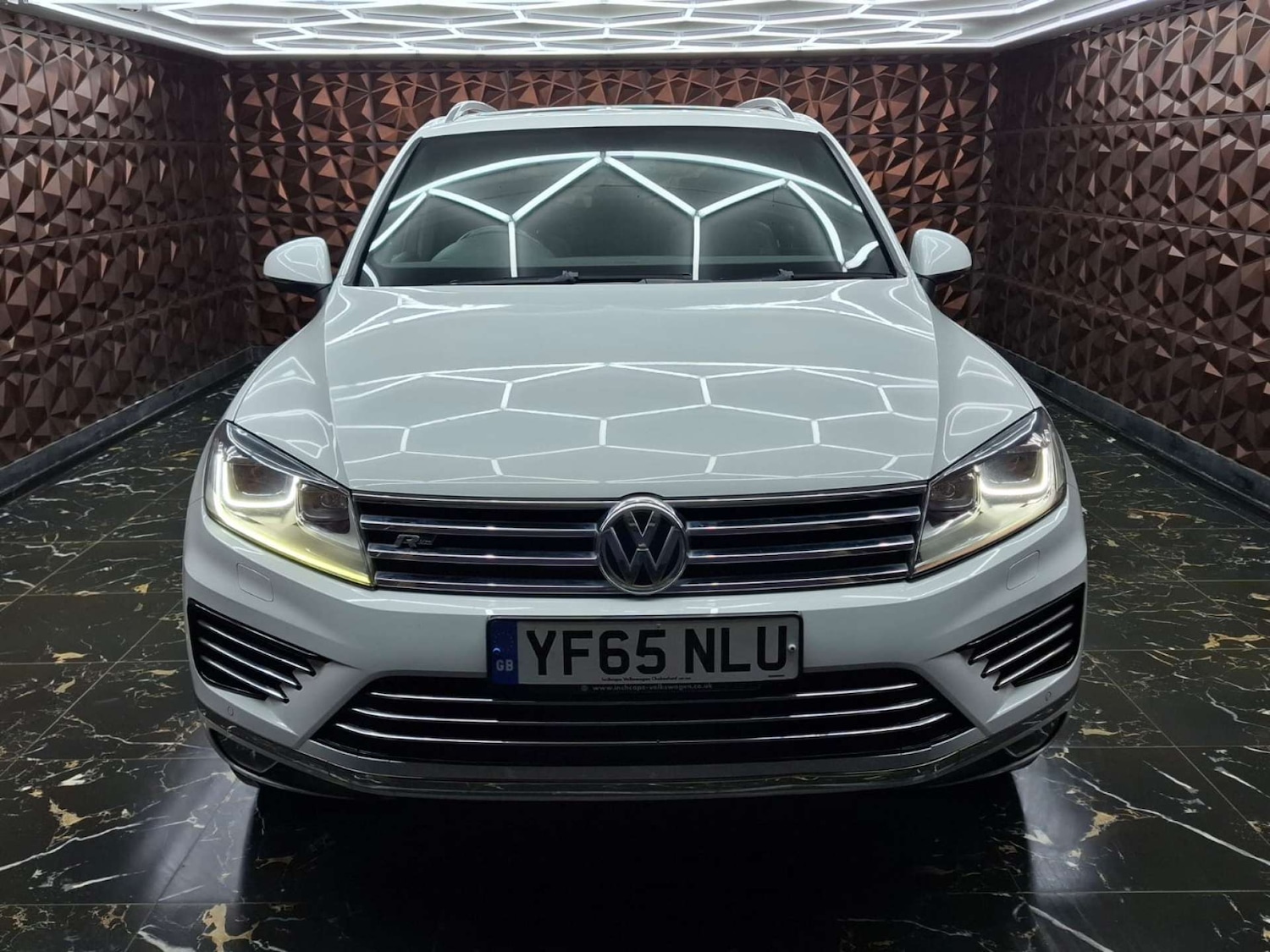 Used Volkswagen Touareg 2015 for sale - 77151125: Photo 3