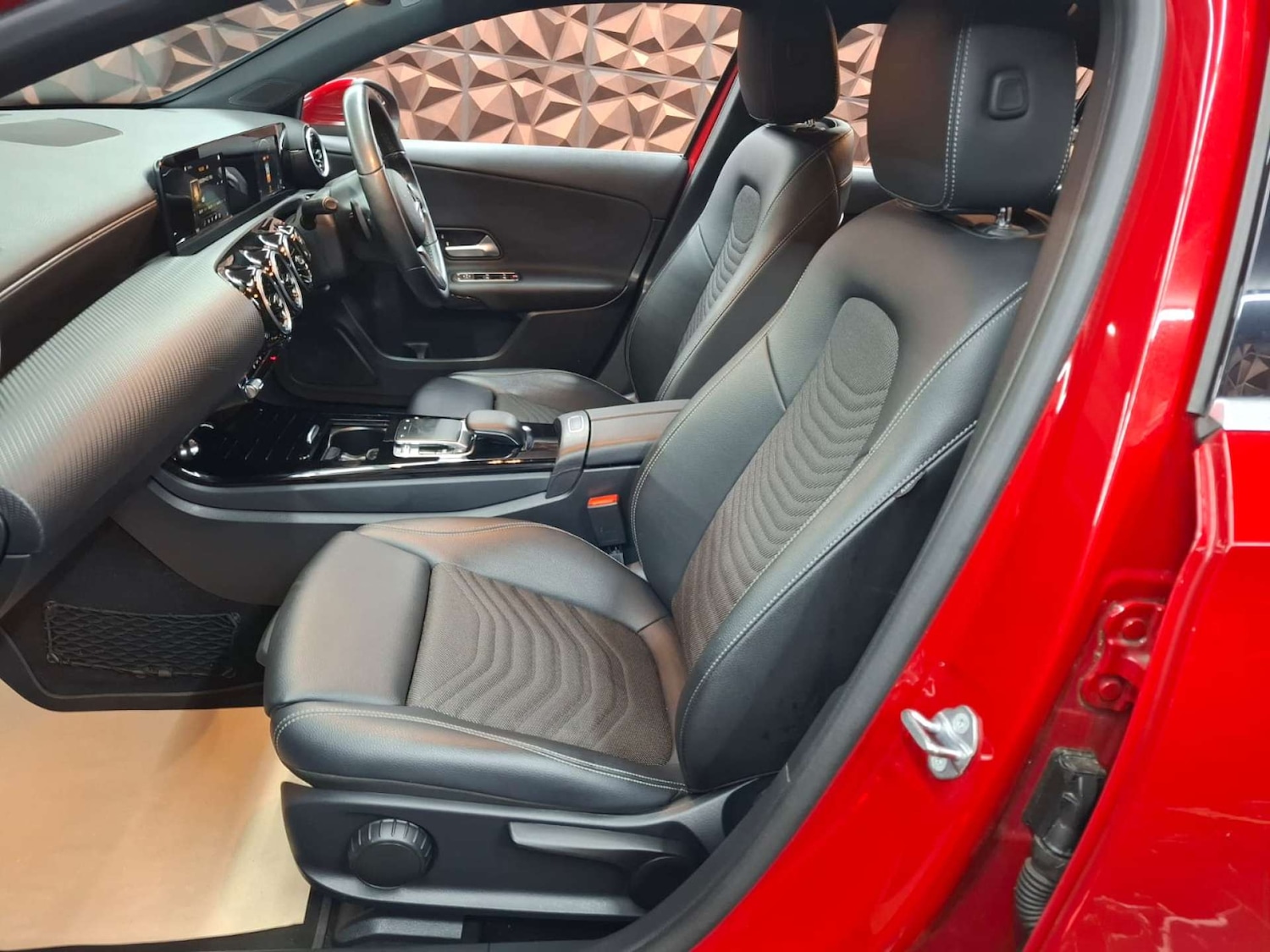 Used Mercedes-Benz A-Class 2019 for sale - 76921300: Photo 14