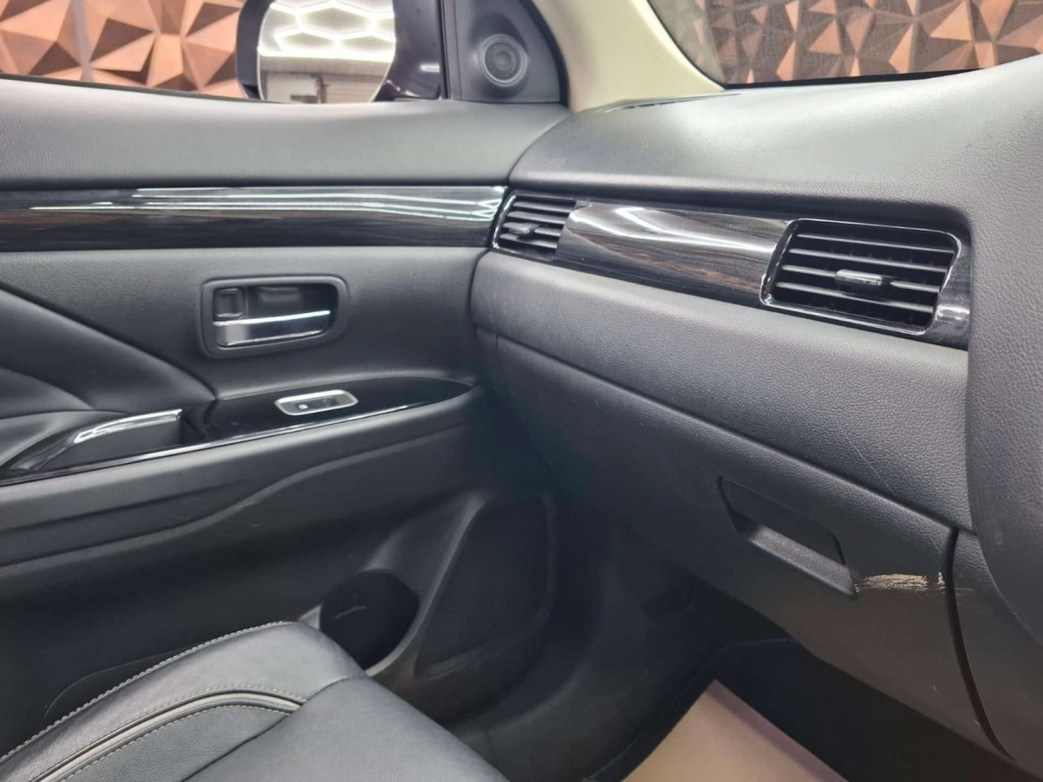 Used Mitsubishi Outlander 2017 for sale - 77151267: Photo 21