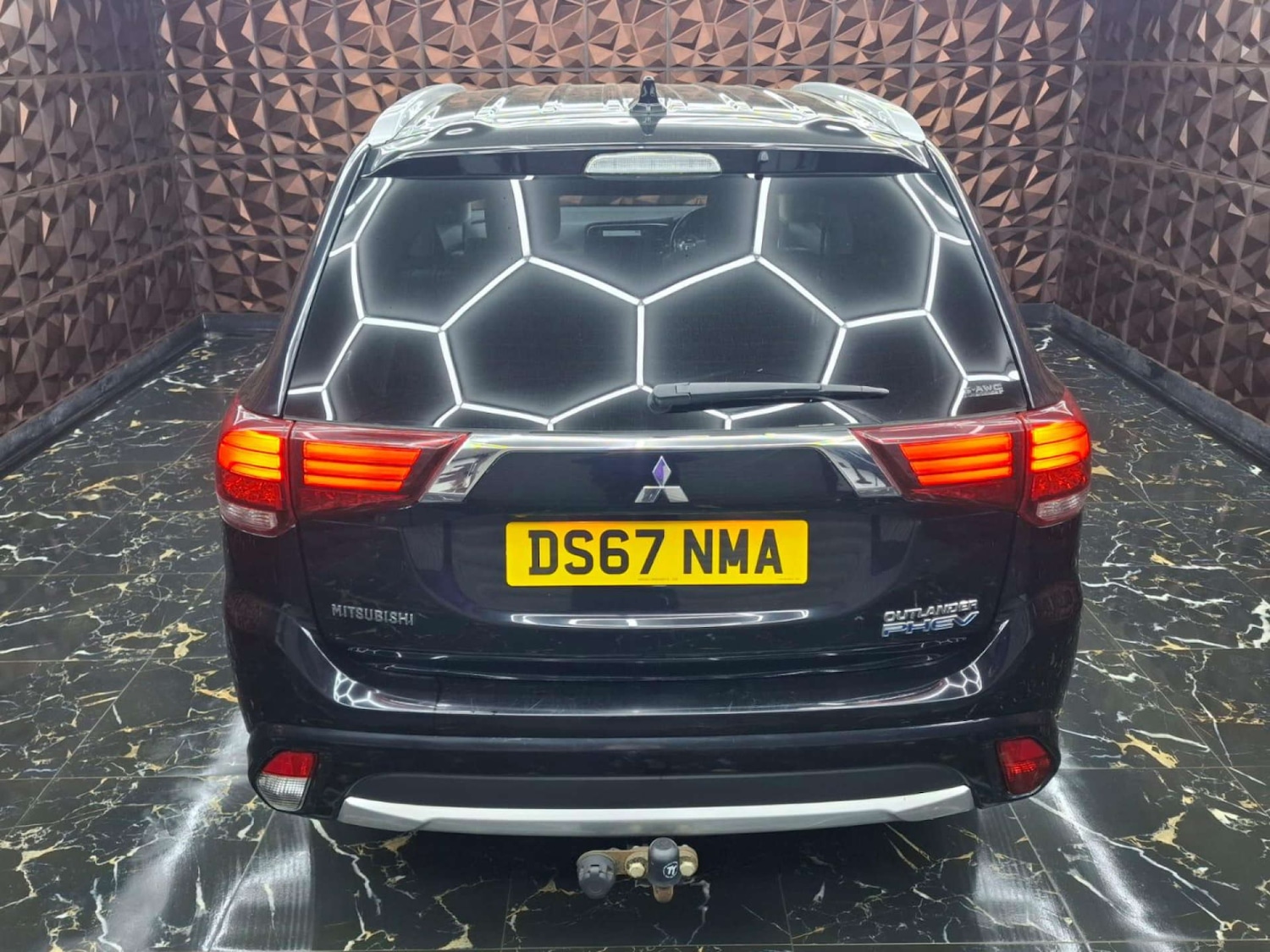 Used Mitsubishi Outlander 2017 for sale - 77151267: Photo 42