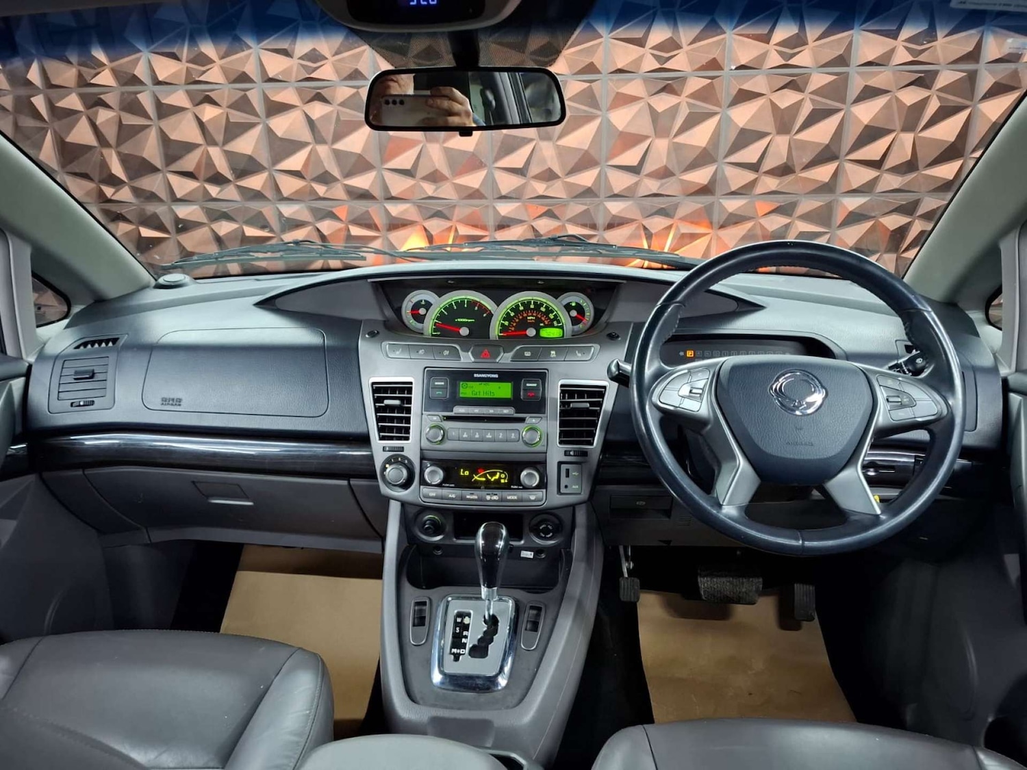 Used Ssangyong Turismo 2016 for sale - 76921498: Photo 32