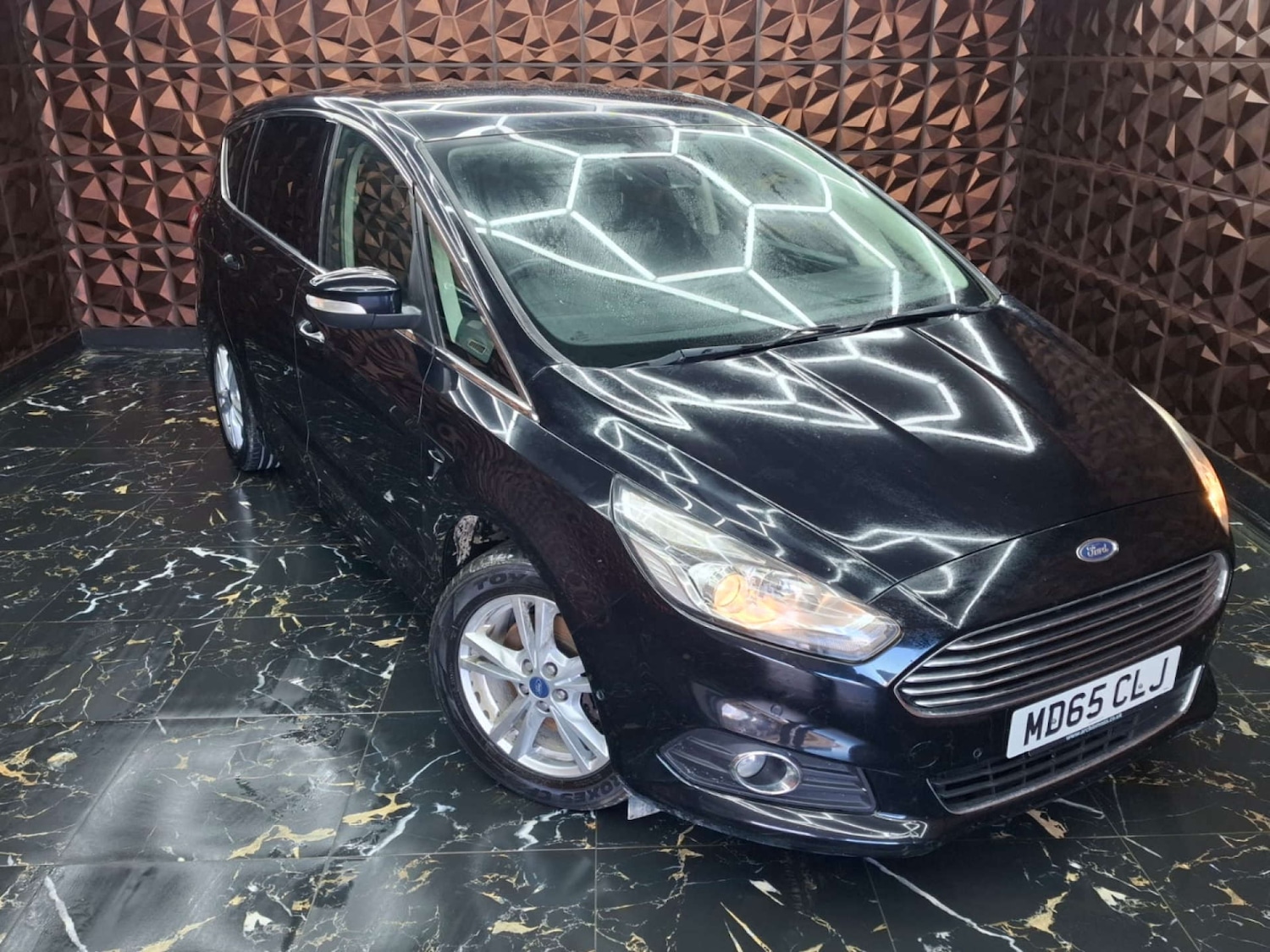 Used Ford S-Max 2015 for sale - 77151281: Photo 2