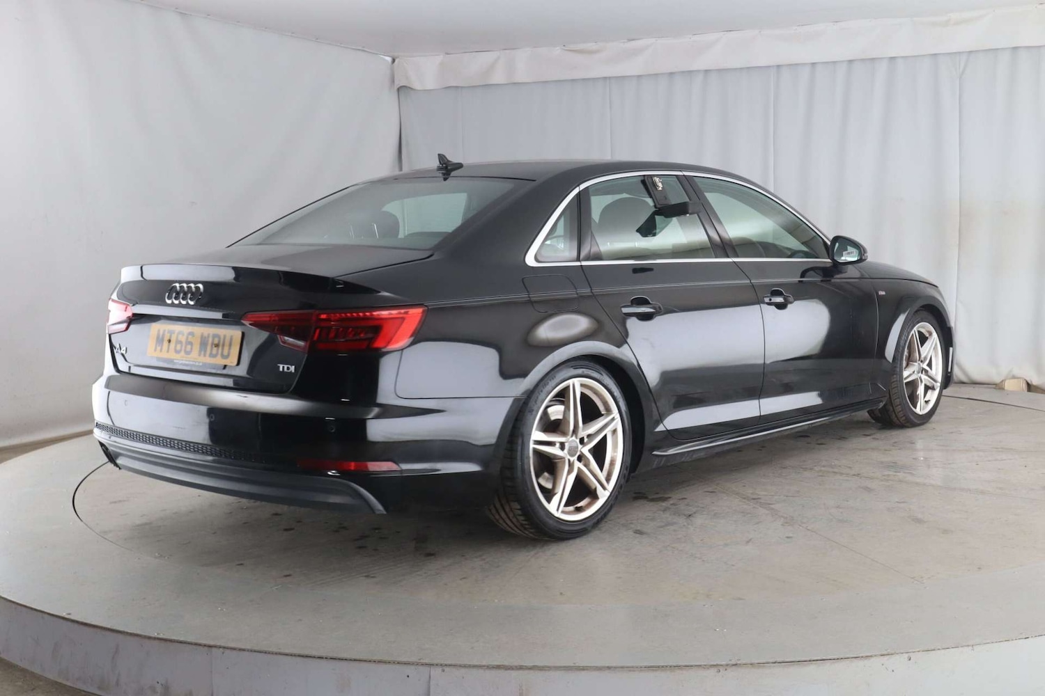 Used Audi A4 2016 for sale - 76921306: Photo 8