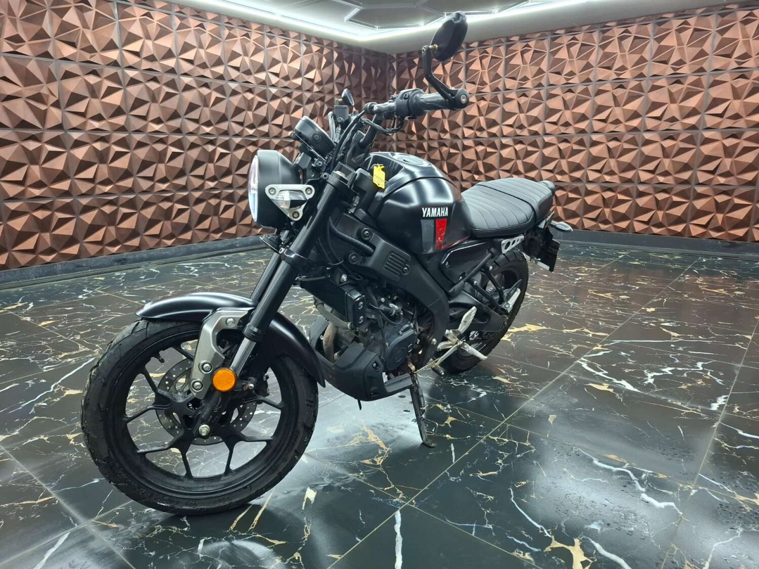 Yamaha XSR125