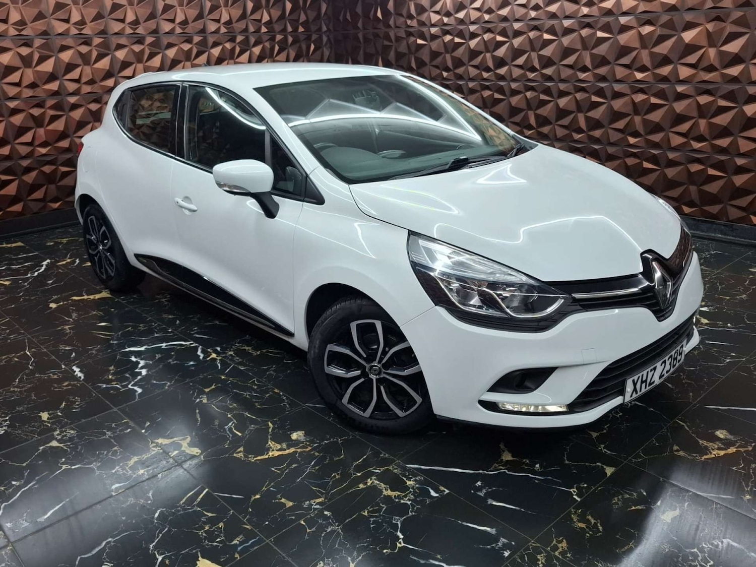 Used Renault Clio 2019 for sale - 77151274: Photo 2