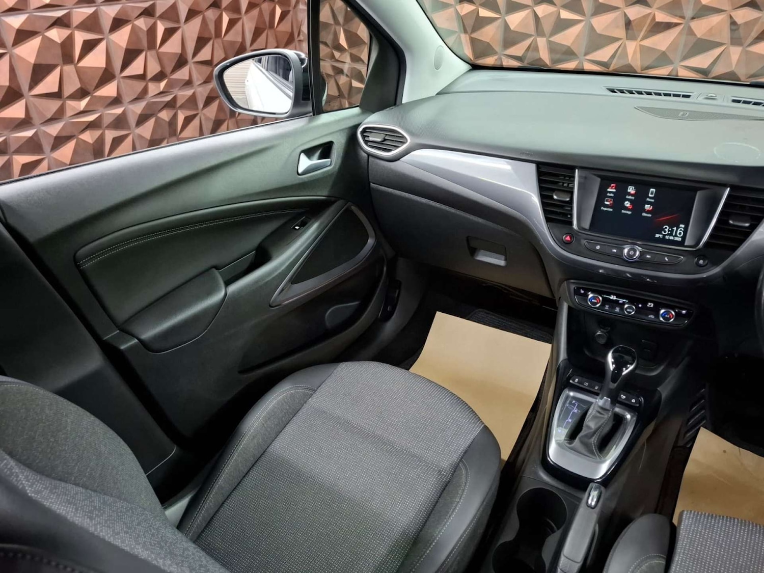 Used Vauxhall Crossland 2021 for sale - 78139634: Photo 16