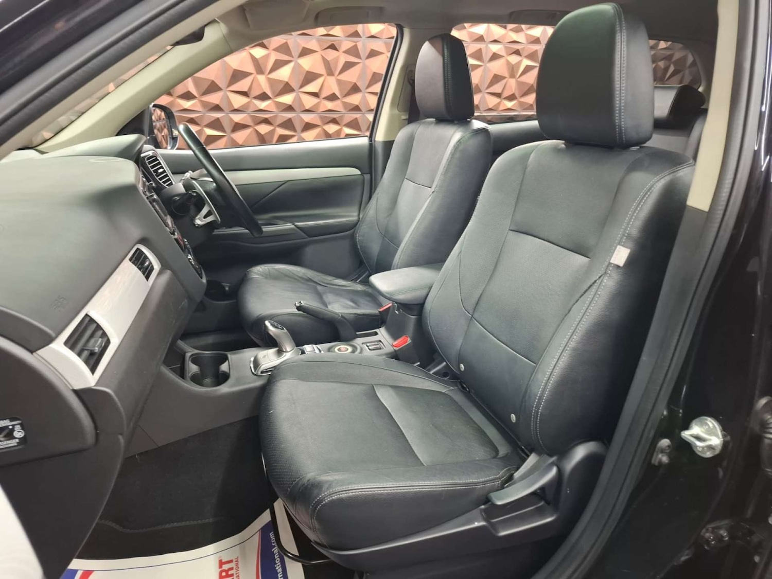 Used Mitsubishi Outlander 2015 for sale - 76921411: Photo 16