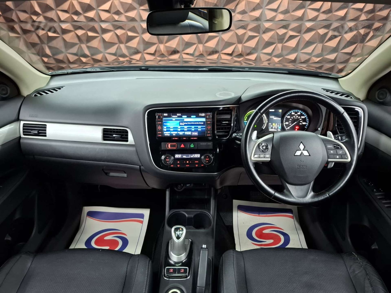 Used Mitsubishi Outlander 2015 for sale - 76921411: Photo 19