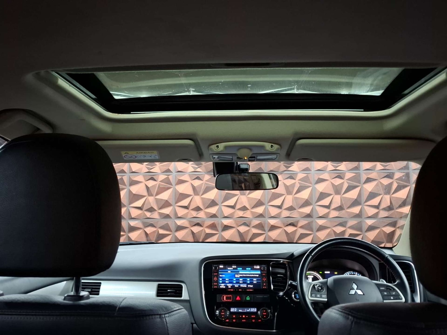 Used Mitsubishi Outlander 2015 for sale - 76921411: Photo 24