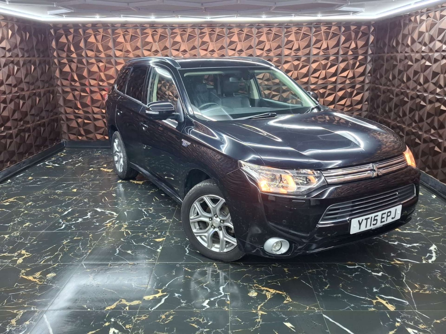 Used Mitsubishi Outlander 2015 for sale - 76921411: Photo 29