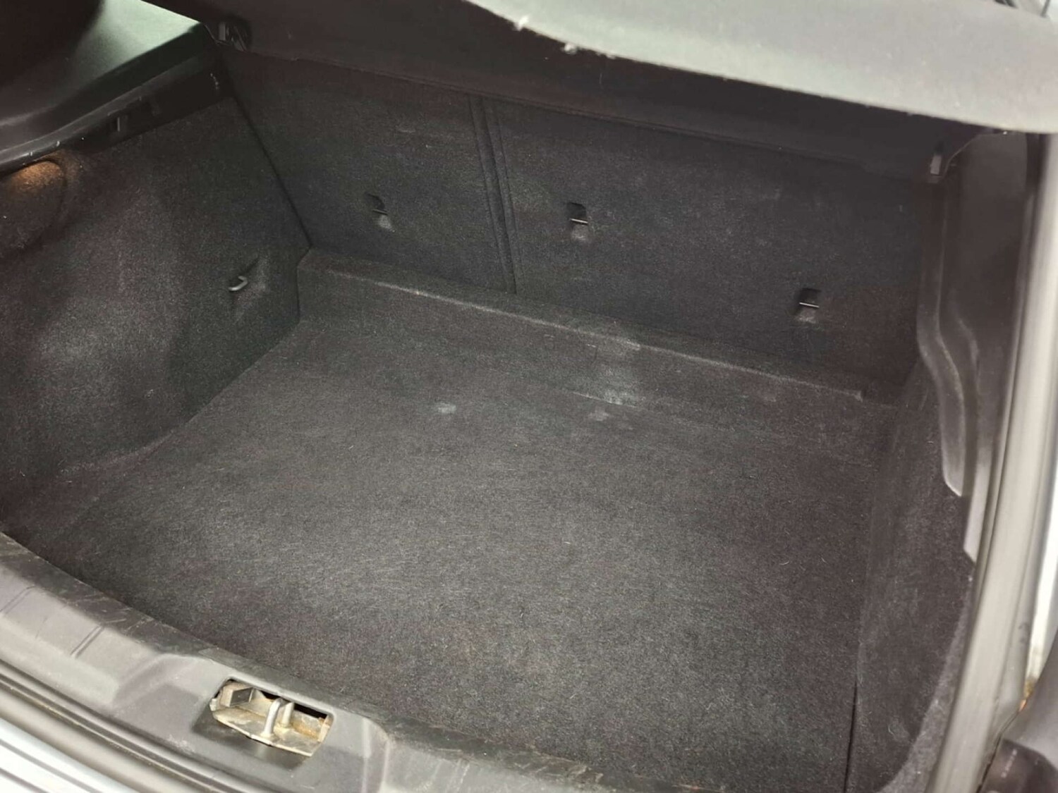 Used Volvo V40 2015 for sale - 76921421: Photo 49