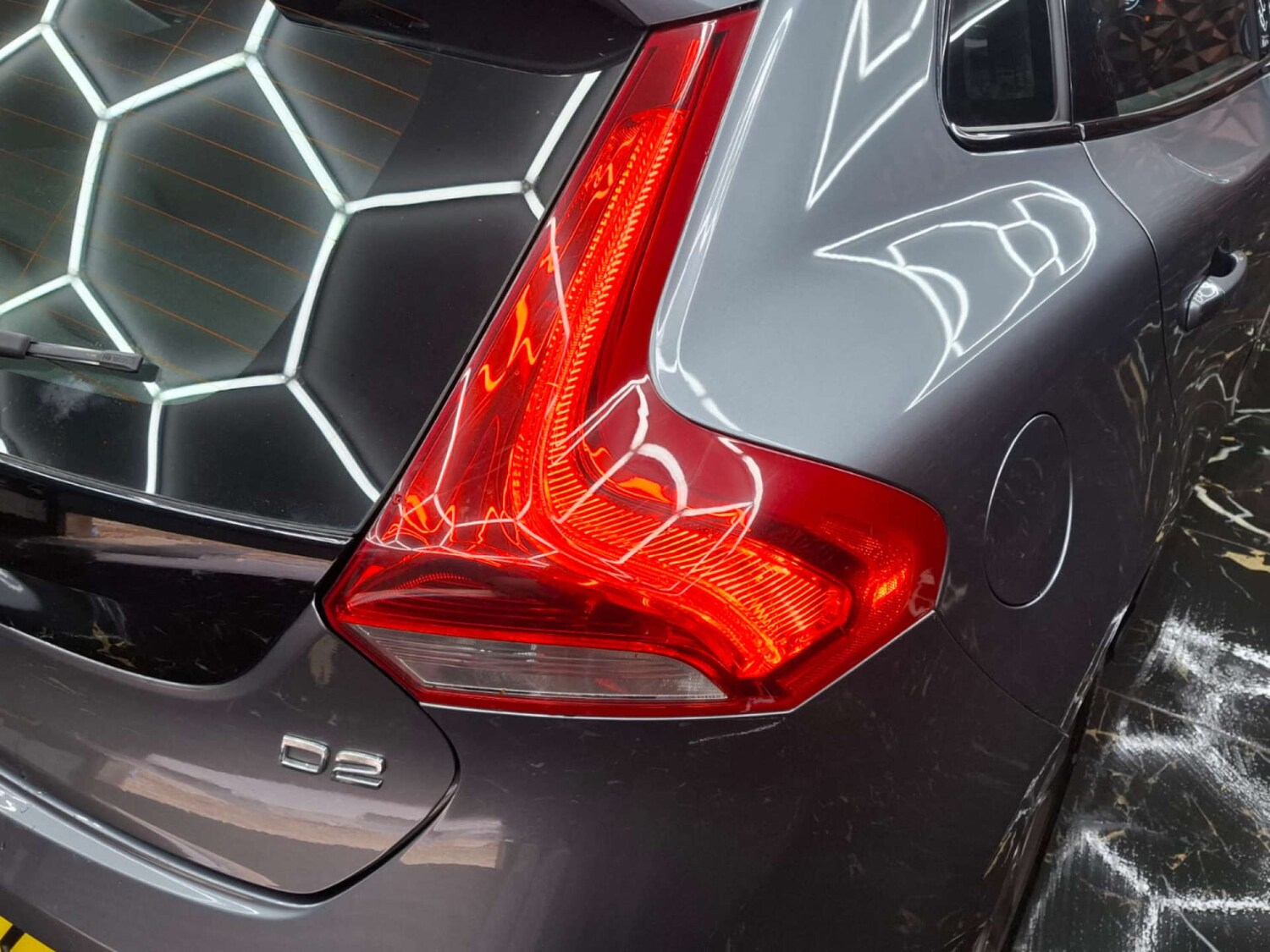 Used Volvo V40 2015 for sale - 76921421: Photo 51