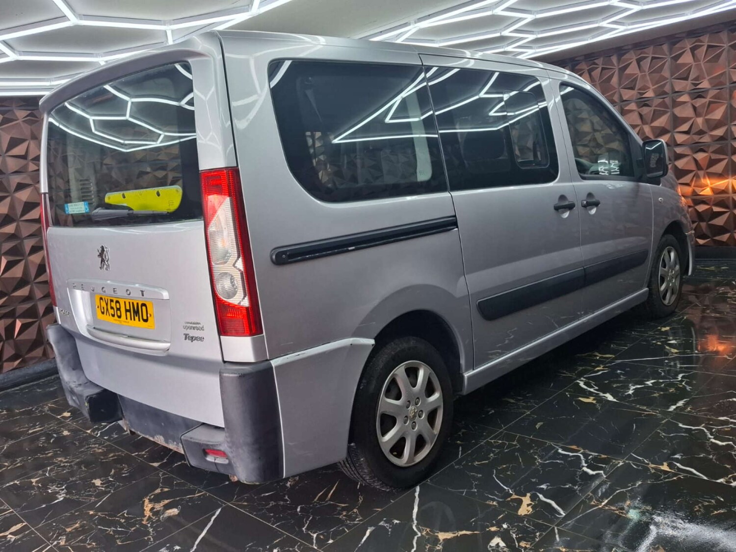 Used Mercedes-Benz C Class 2019 for sale - 76921454: Photo 23