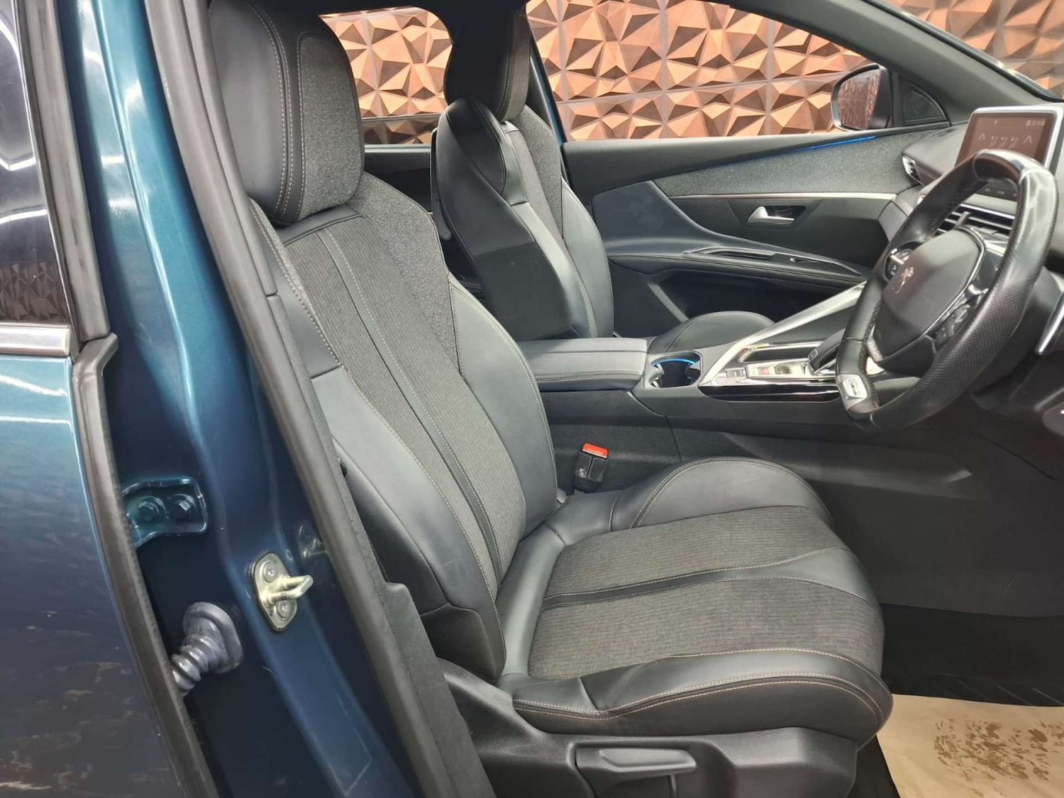 Used Peugeot 5008 2019 for sale - 77151250: Photo 6