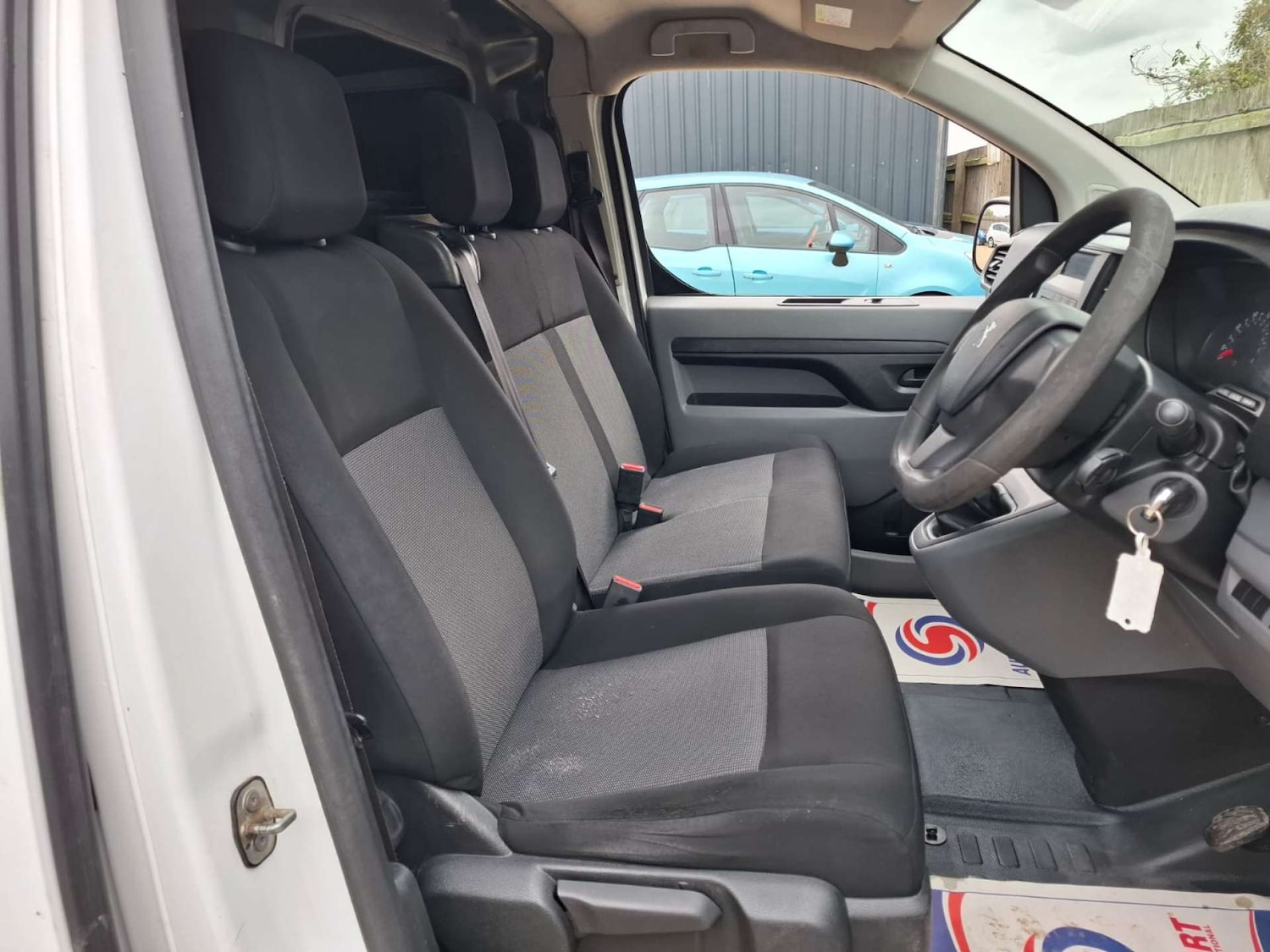 Used Peugeot Expert 2017 for sale - 76921429: Photo 4