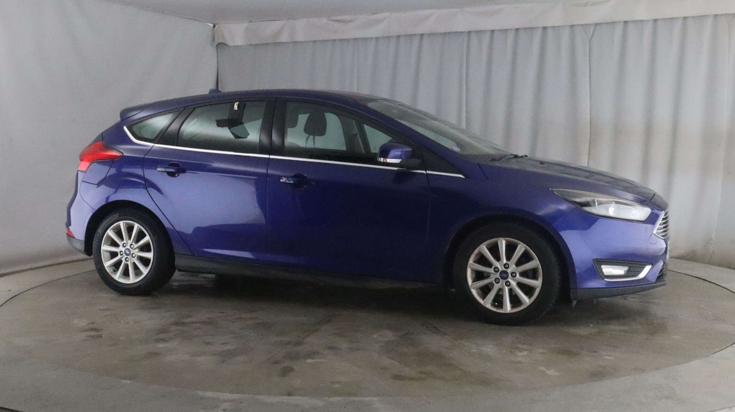 Used Ford Focus 2017 for sale - 77249215: Photo 2