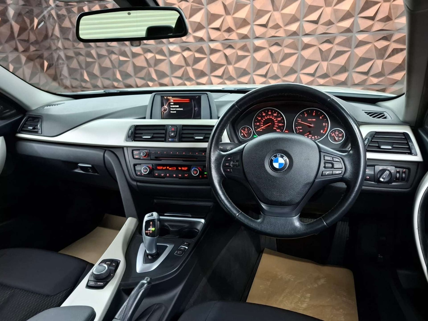 Used BMW 3 Series 2015 for sale - 77151245: Photo 19