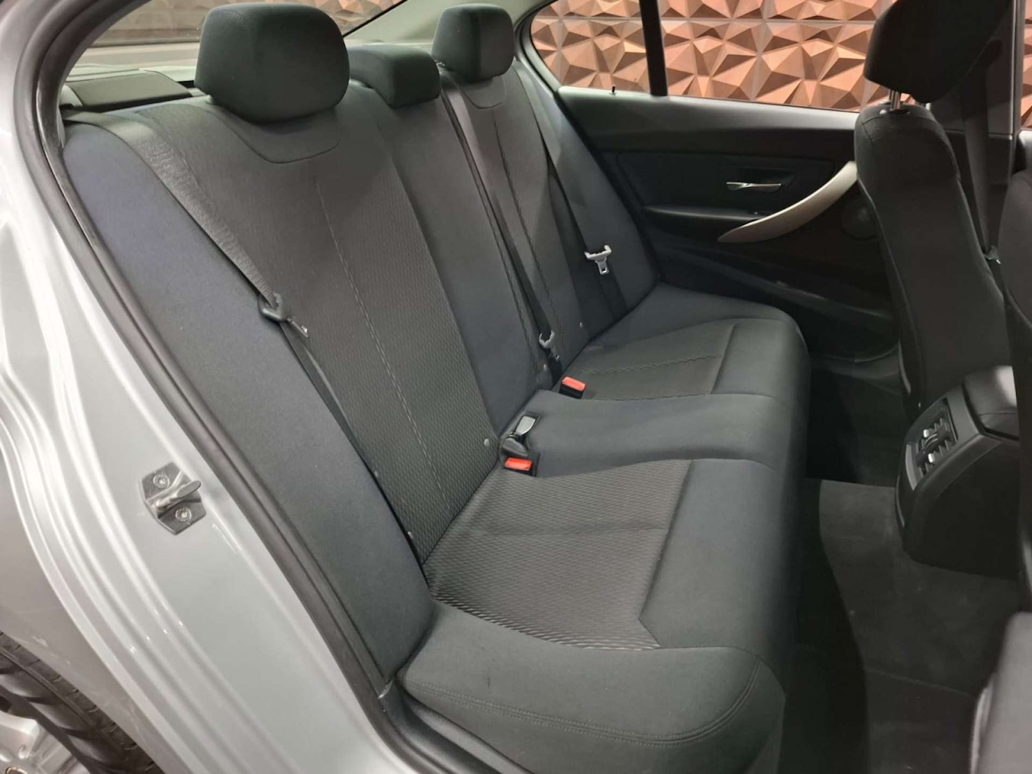 Used BMW 3 Series 2015 for sale - 77151245: Photo 9