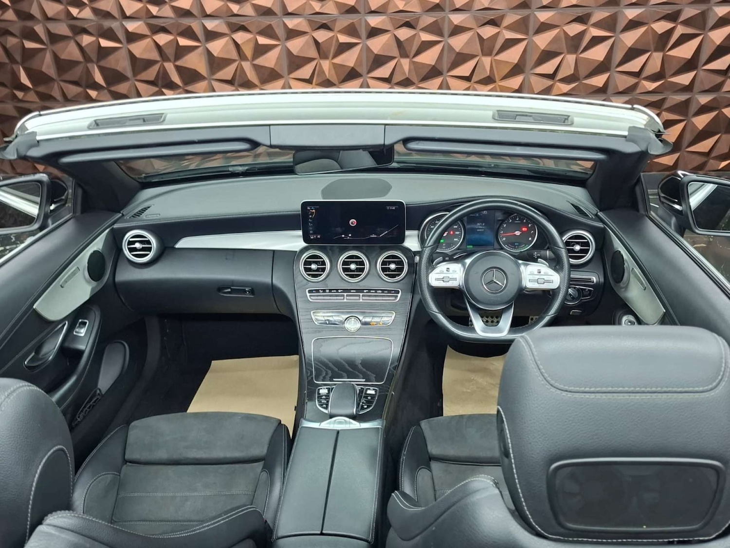 Used Mercedes-Benz C Class 2019 for sale - 77125182: Photo 18