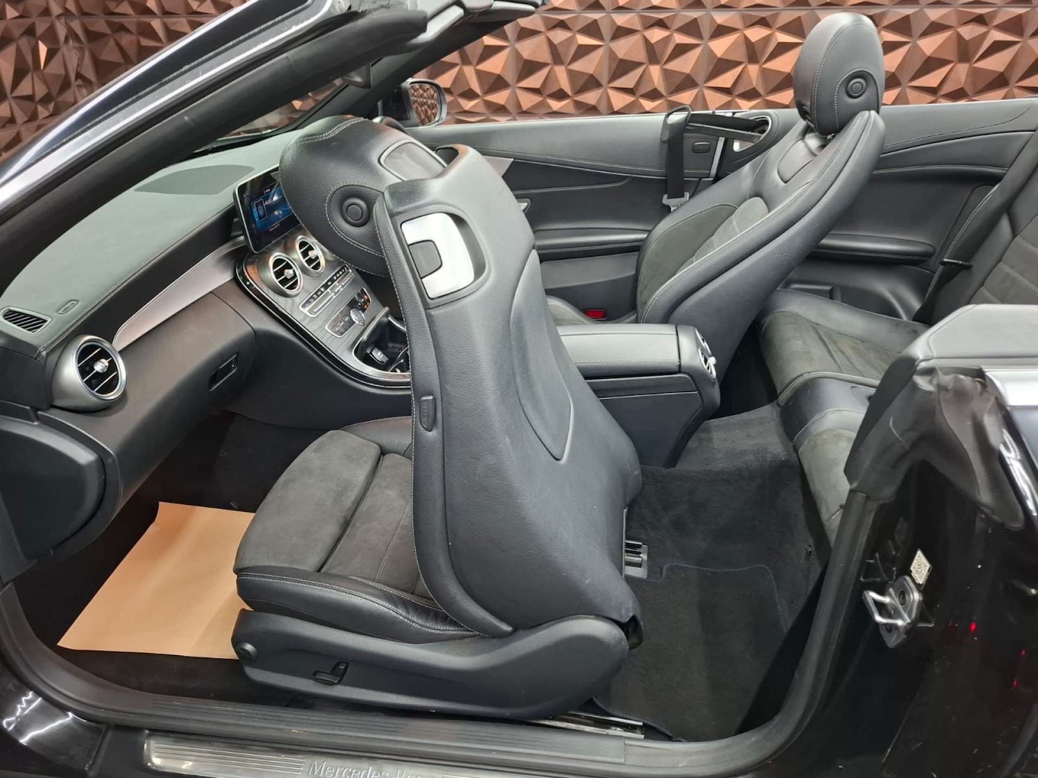 Used Mercedes-Benz C Class 2019 for sale - 77125182: Photo 30