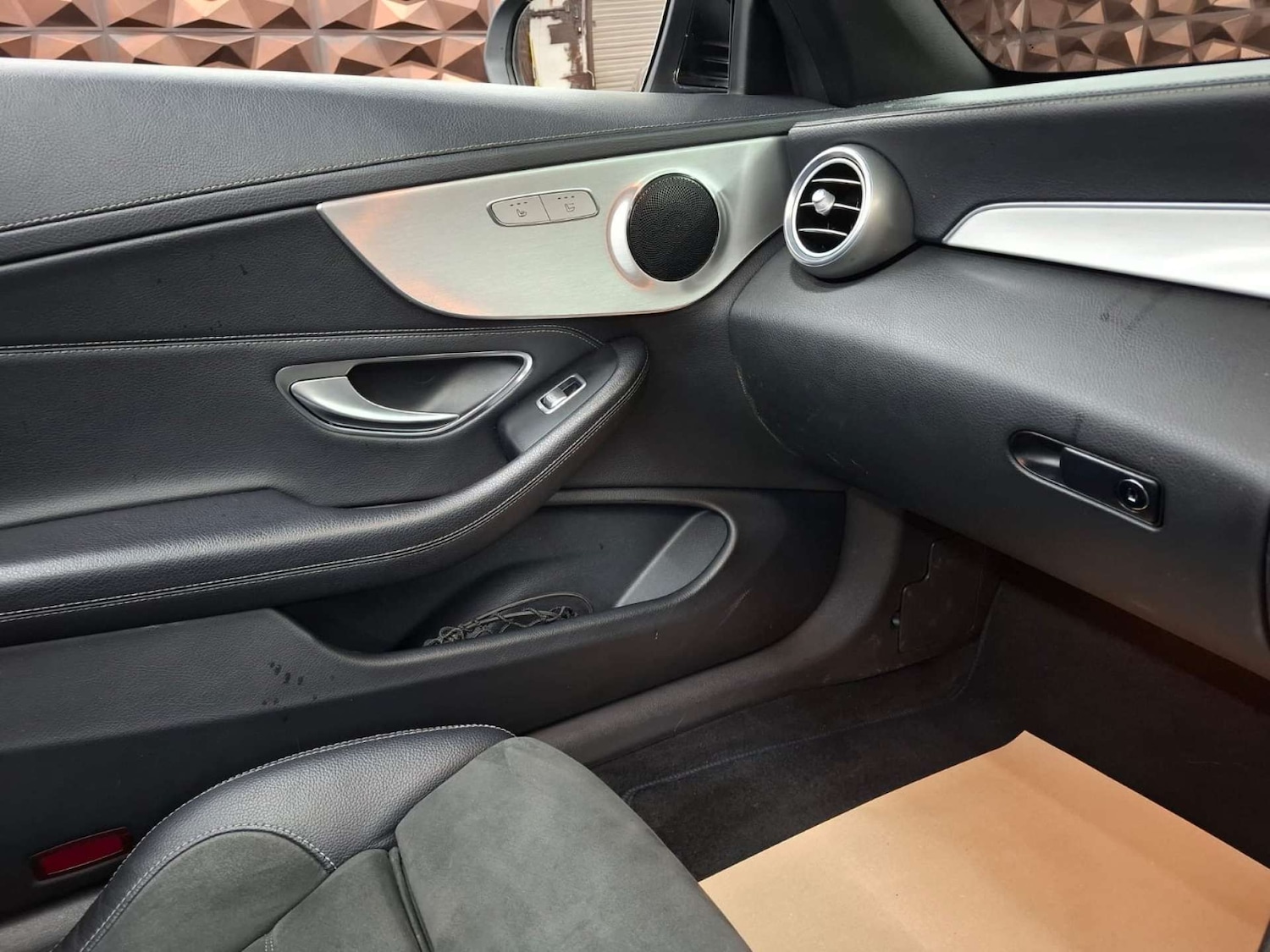 Used Mercedes-Benz C Class 2019 for sale - 77125182: Photo 38