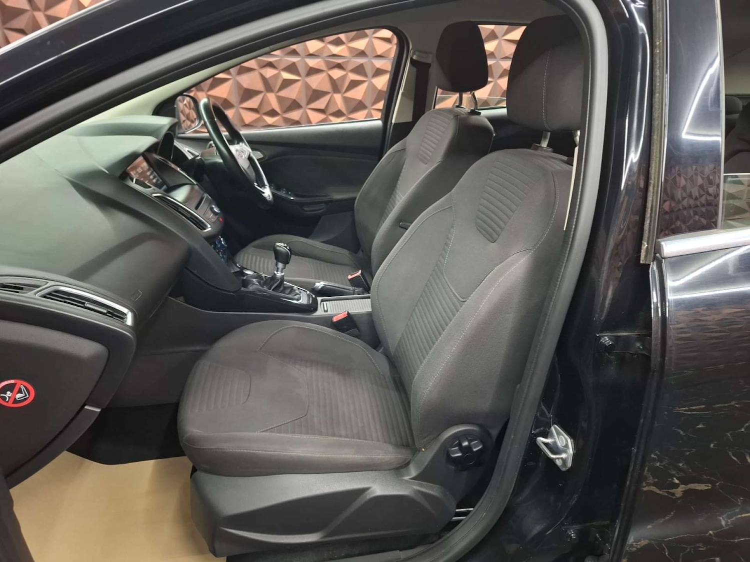 Used Ford Focus 2015 for sale - 77151161: Photo 13