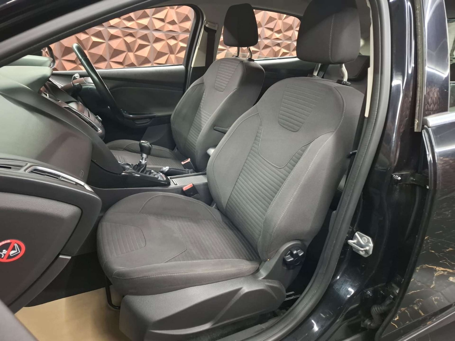 Used Ford Focus 2015 for sale - 77151161: Photo 15