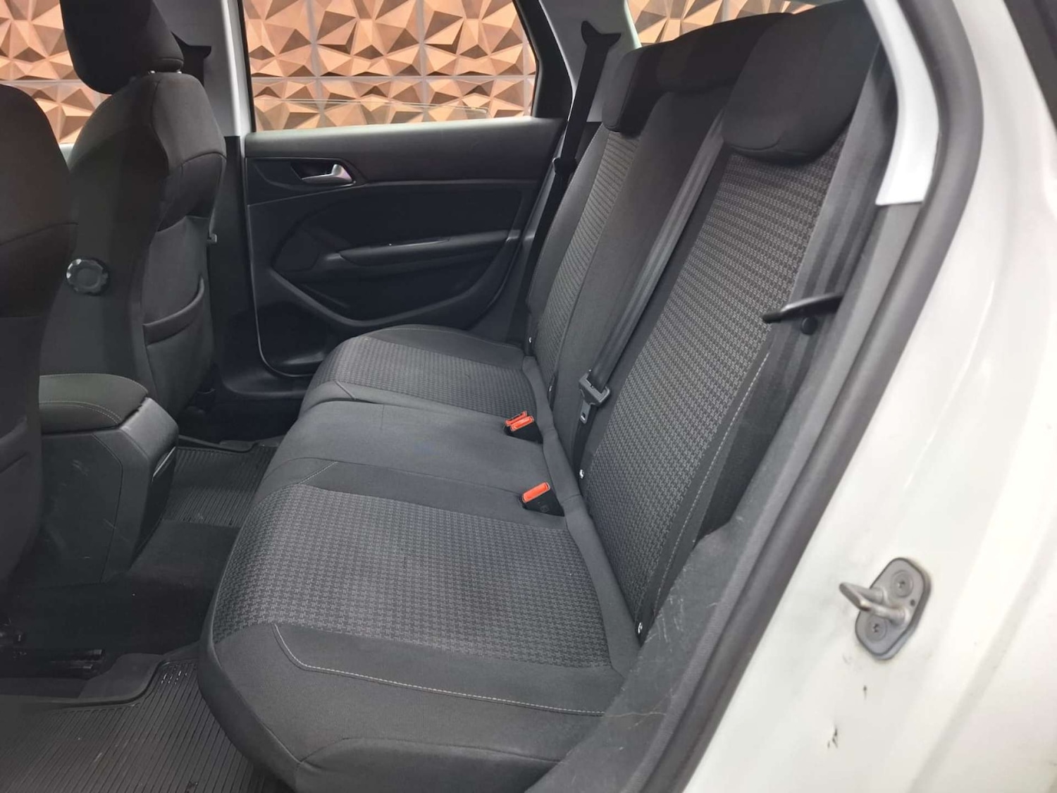 Used Peugeot 308 2018 for sale - 76948209: Photo 16