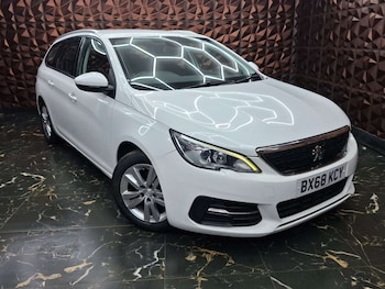 Used Peugeot 308 2018 for sale - 76948209: Photo