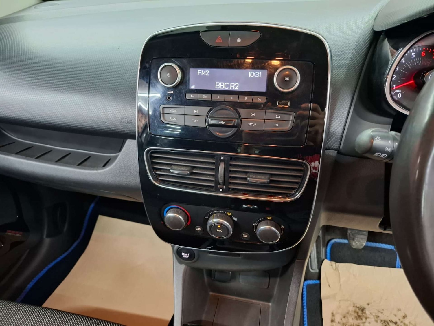 Used Renault Clio 2019 for sale - 76921492: Photo 29