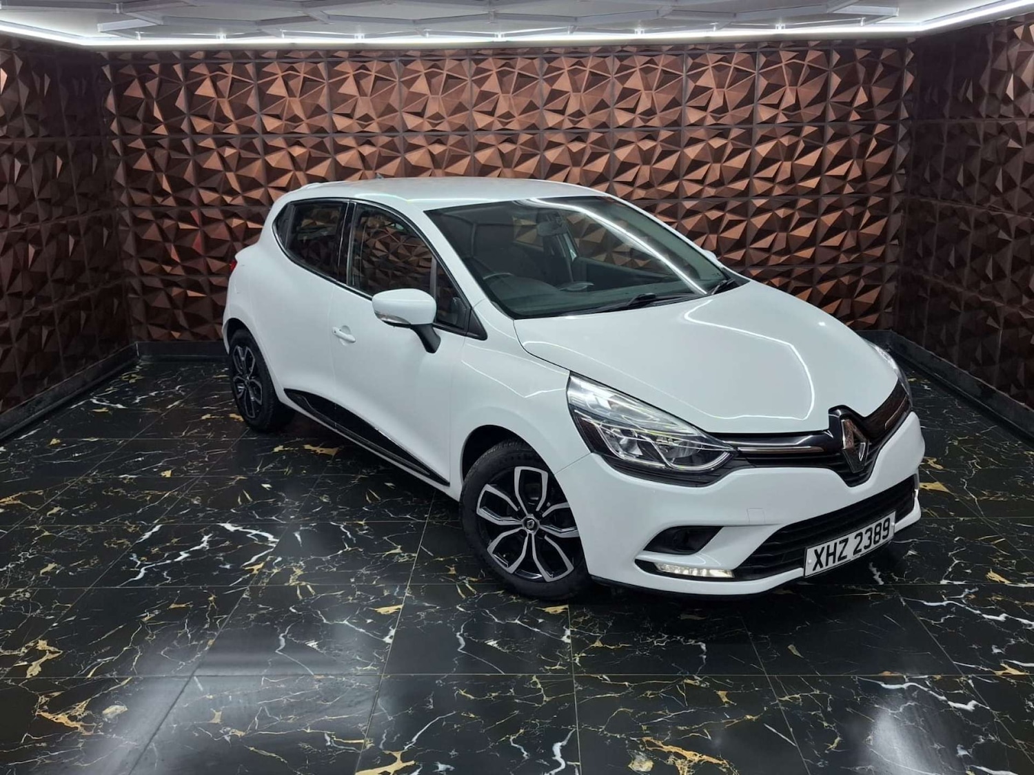 Used Renault Clio 2019 for sale - 76921492: Photo 5