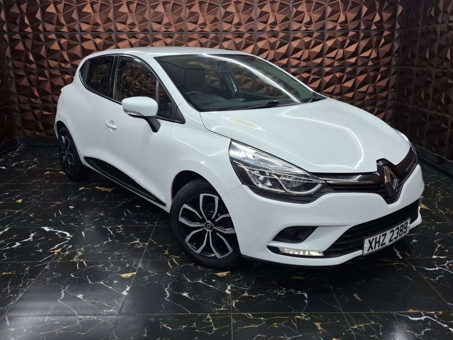 Used Renault Clio 2019 for sale - 76921492: Photo 6