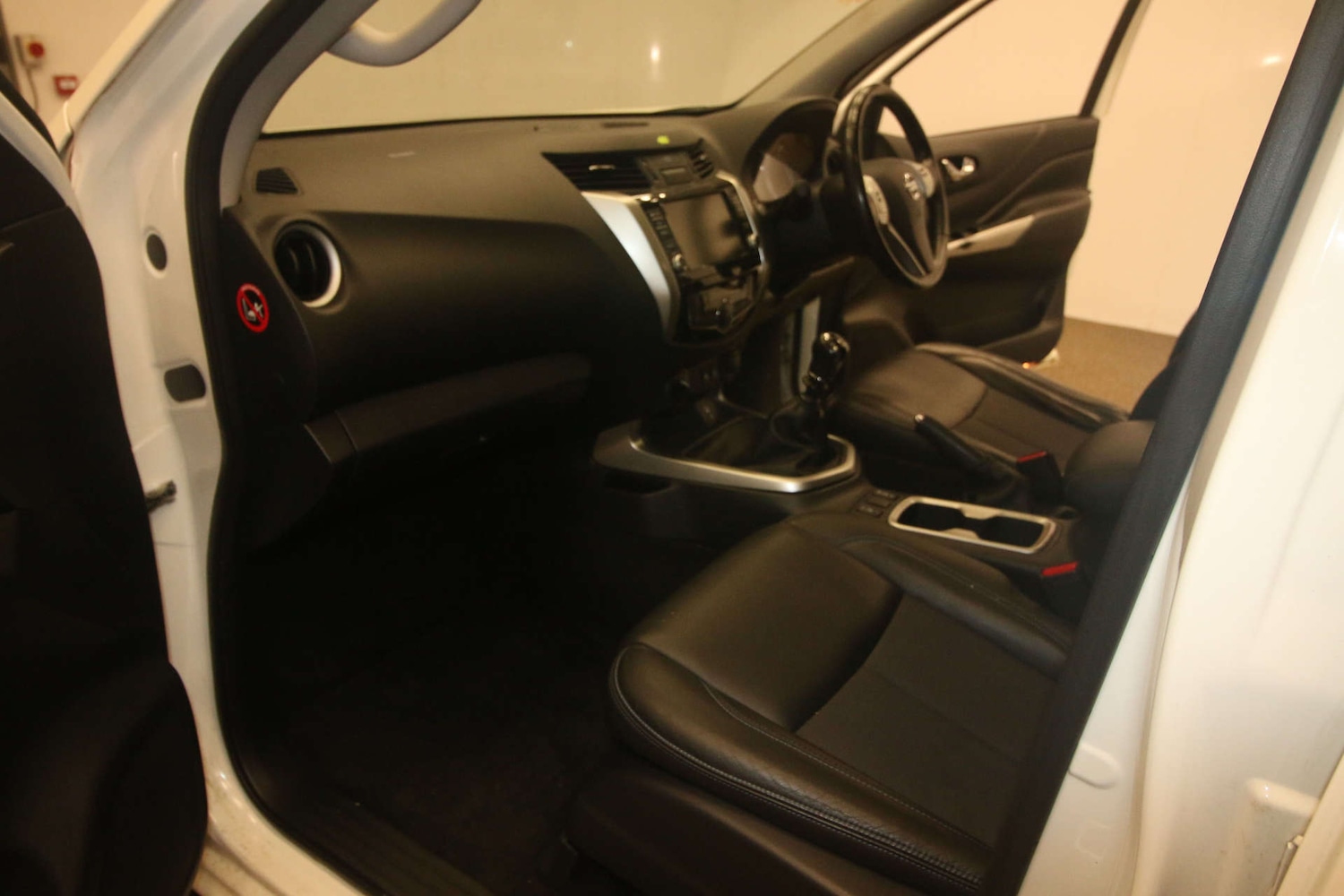 Used Nissan Navara 2020 for sale - 77837292: Photo 6