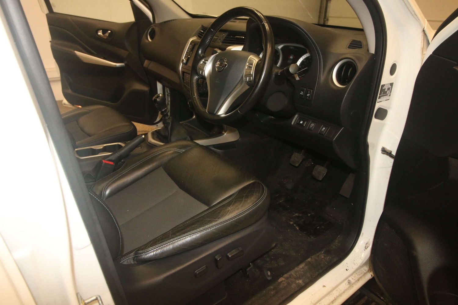 Used Nissan Navara 2020 for sale - 77837292: Photo 8