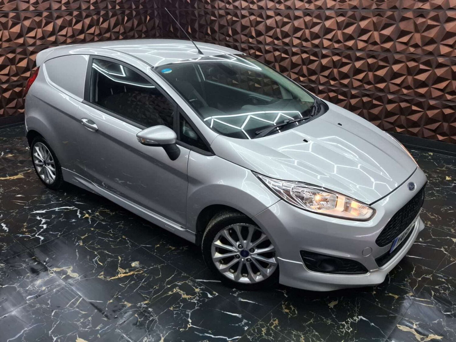 Used Ford Fiesta 2016 for sale - 77151322: Photo 3