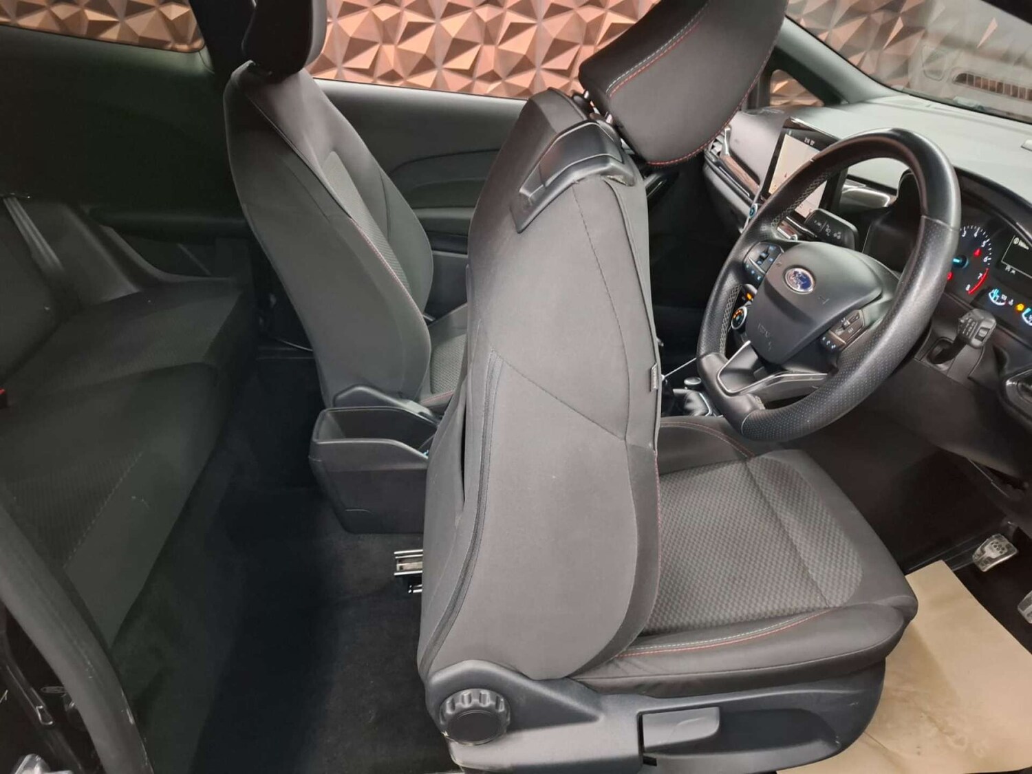 Used Ford Fiesta 2019 for sale - 76921508: Photo 24