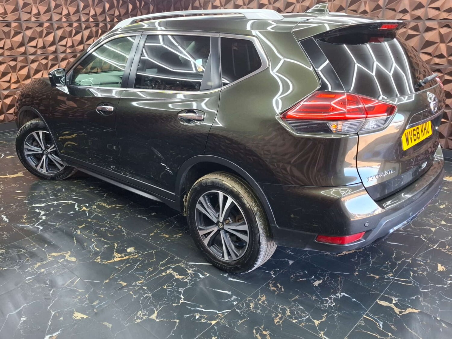 Used Nissan X-Trail 2018 for sale - 76921327: Photo 32