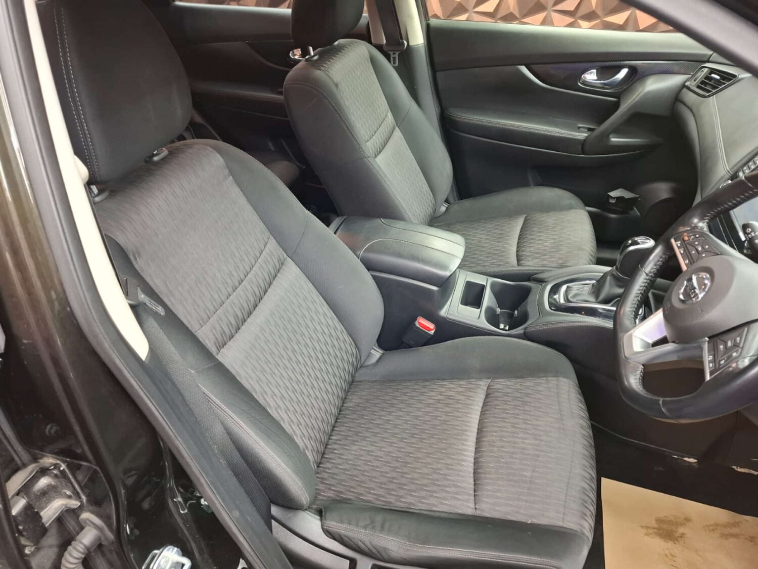 Used Nissan X-Trail 2018 for sale - 76921327: Photo 46