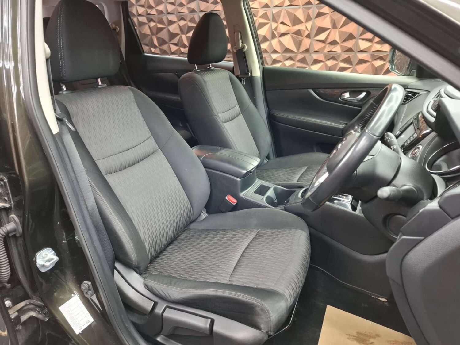 Used Nissan X-Trail 2018 for sale - 76921327: Photo 48