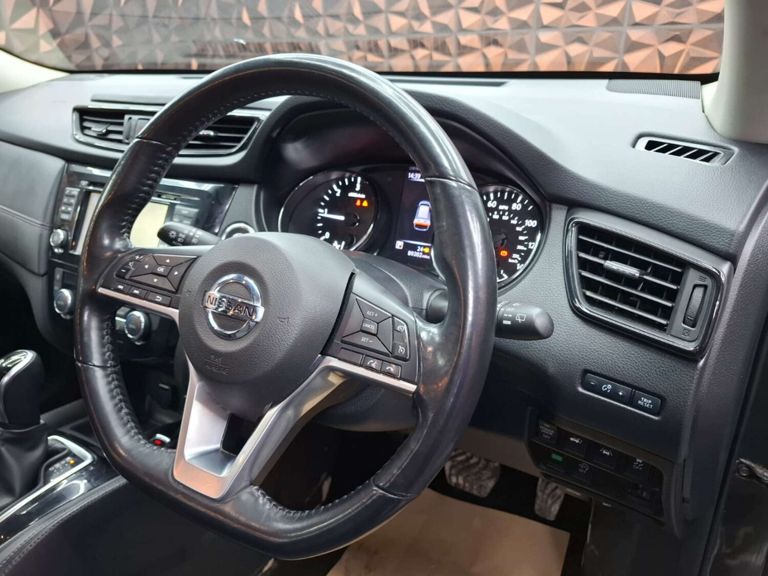 Used Nissan X-Trail 2018 for sale - 76921327: Photo 57