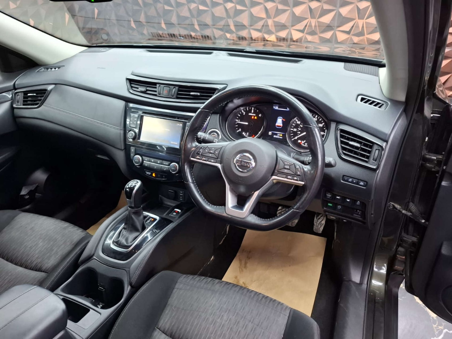 Used Nissan X-Trail 2018 for sale - 76921327: Photo 62
