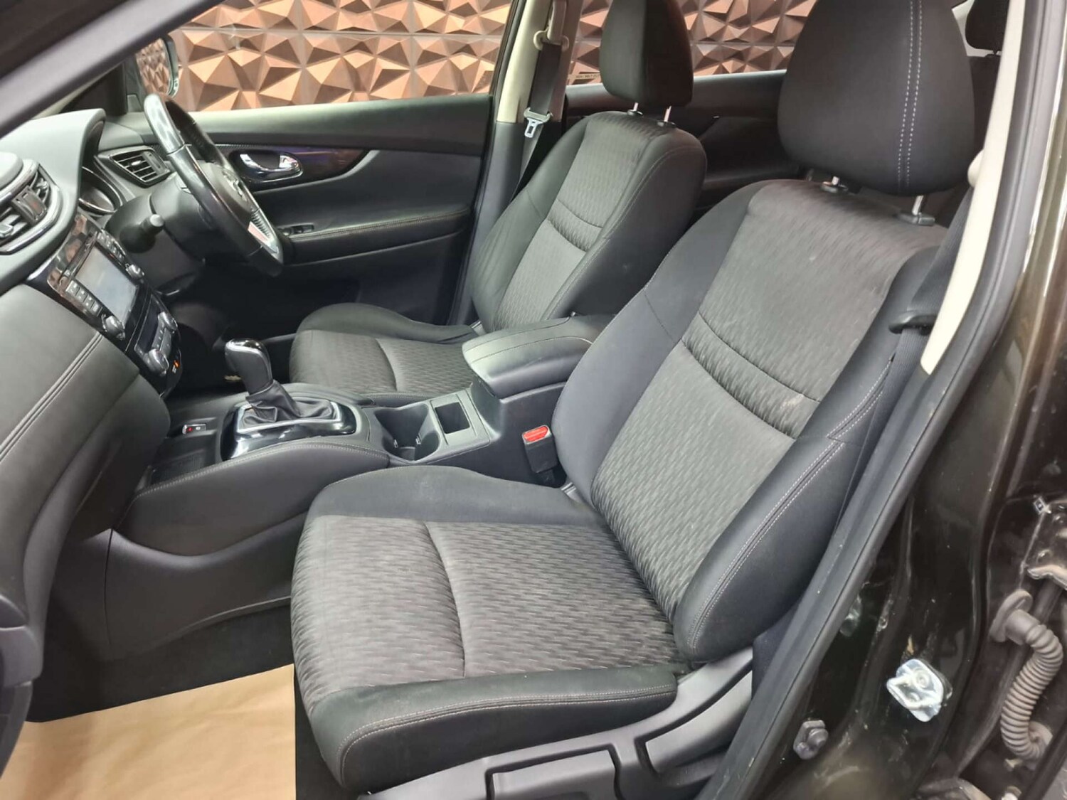 Used Nissan X-Trail 2018 for sale - 76921327: Photo 91